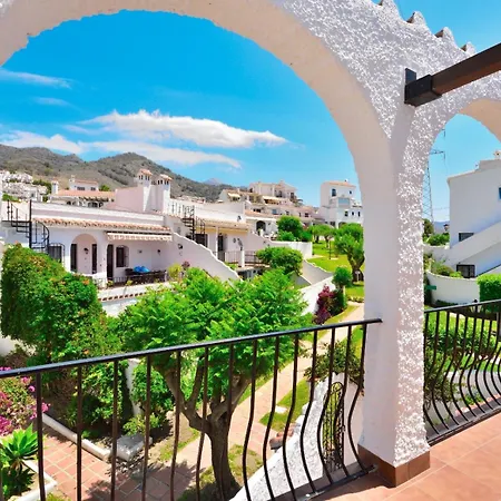 Little Castle Sea&mountain - Vistas Al Mar Y Piscina Privada En Capistrano Village Urbanizacion, וילה נרחה