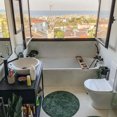 וילה Little Castle Sea&mountain - Vistas Al Mar Y Piscina Privada En Capistrano Village Urbanizacion, נרחה